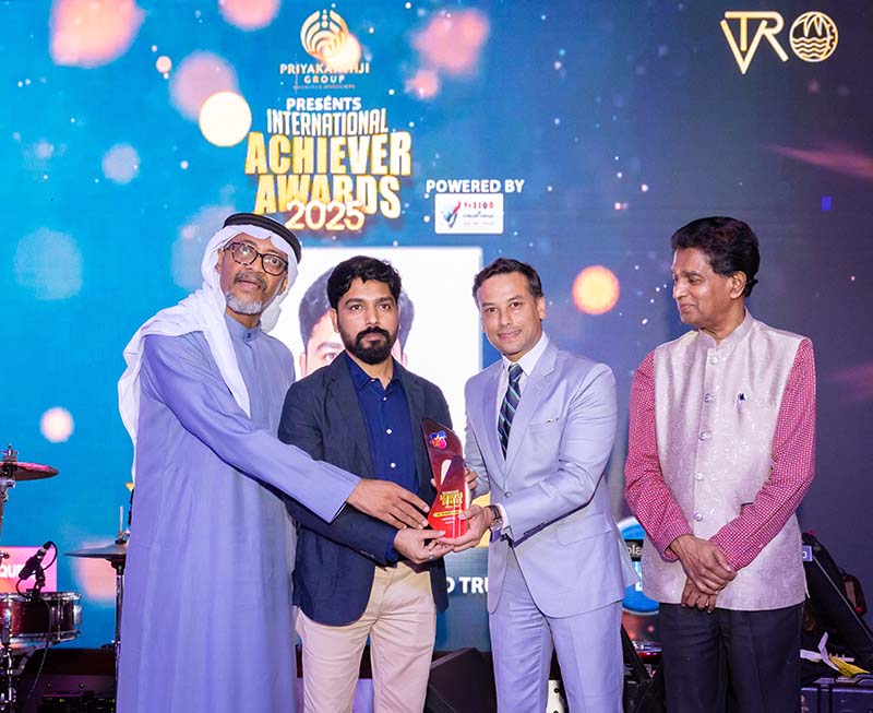 Business leaders networking at IBS Global event